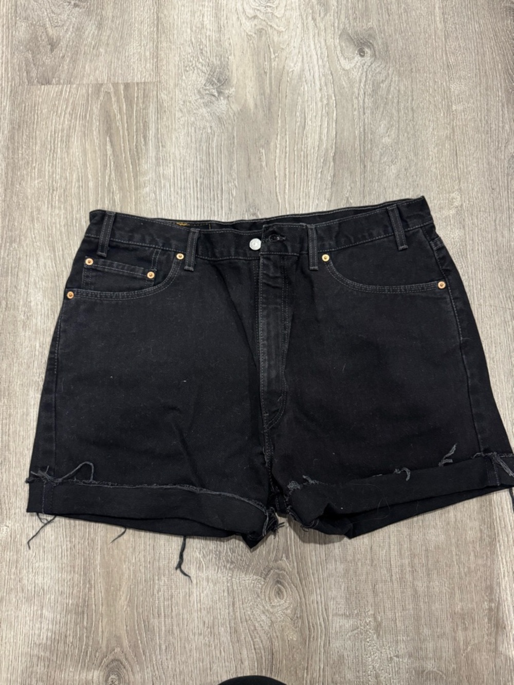 Vintage Levi’s High-Waist 505 Black Denim Women’s Shorts
